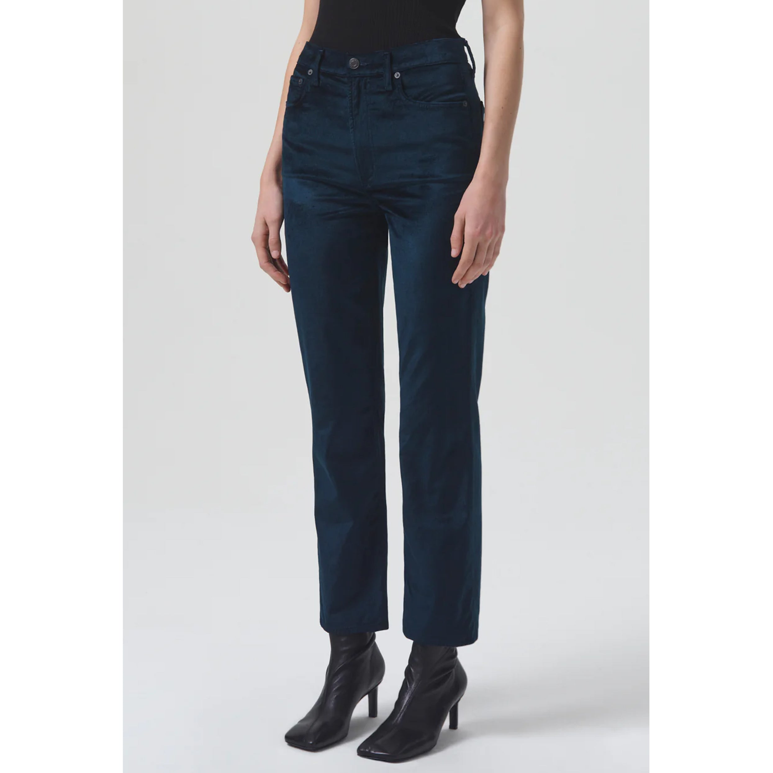 AGOLDE Denim Stovepipe Velvet High Rise Slim Straight in Blizzard