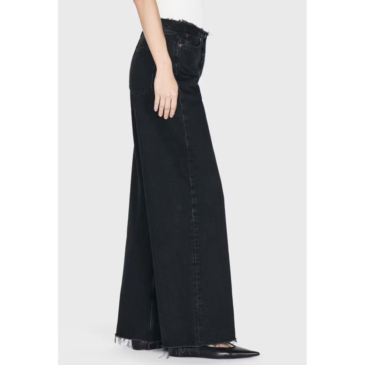 Frame Denim Le Low Baggy High Rise Wide Leg Cut Off in Inkwell