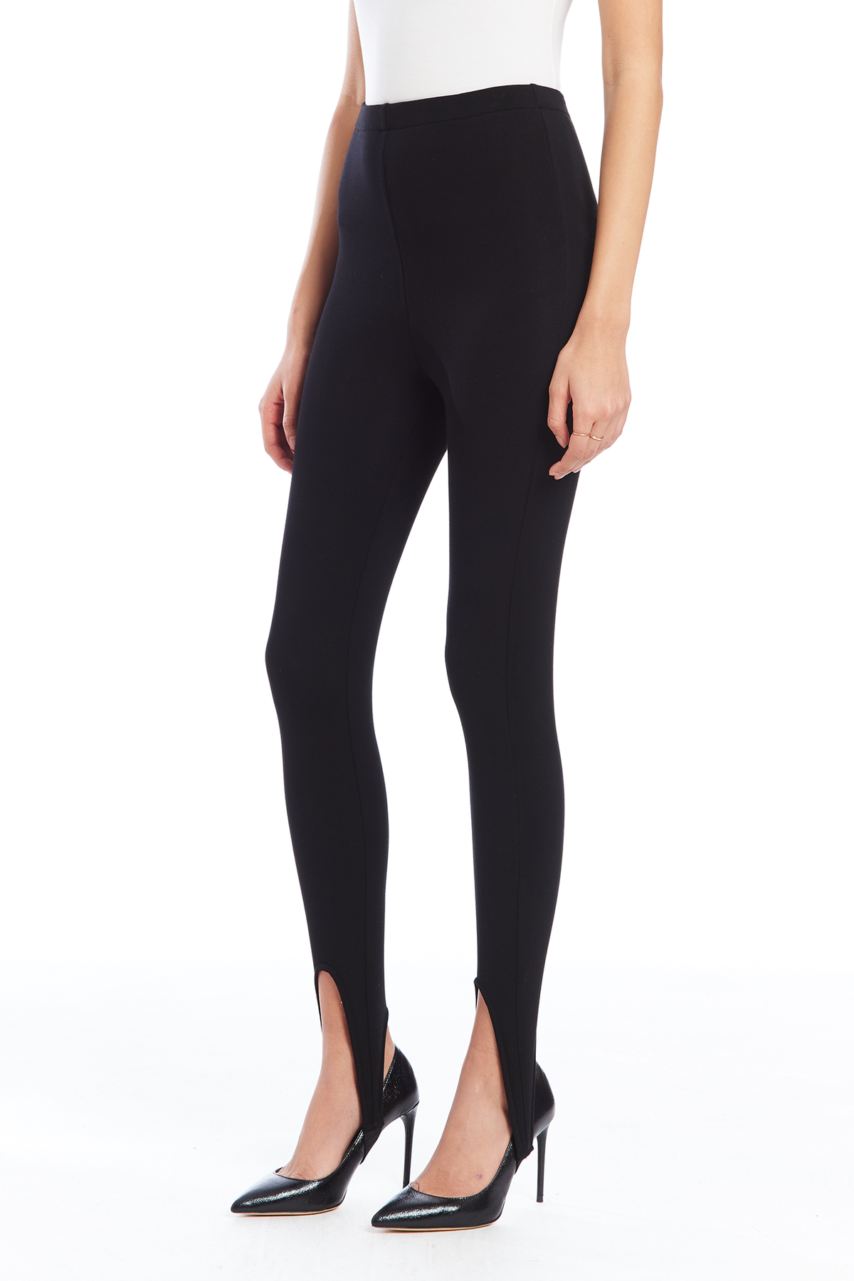 Nike Go Women's Firm-Support High-Waisted Full-Length Leggings with Pockets  (Plus Size). Nike.com